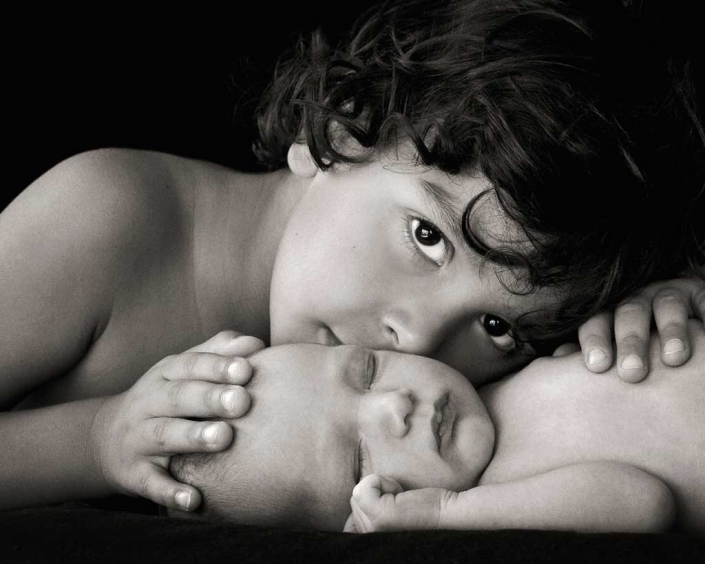 adorable newborn and sibling photography brisbane