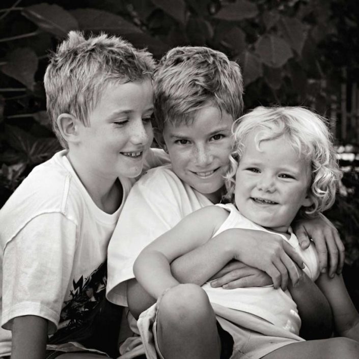 sibling family photography in black and white outdoor studio brisbane