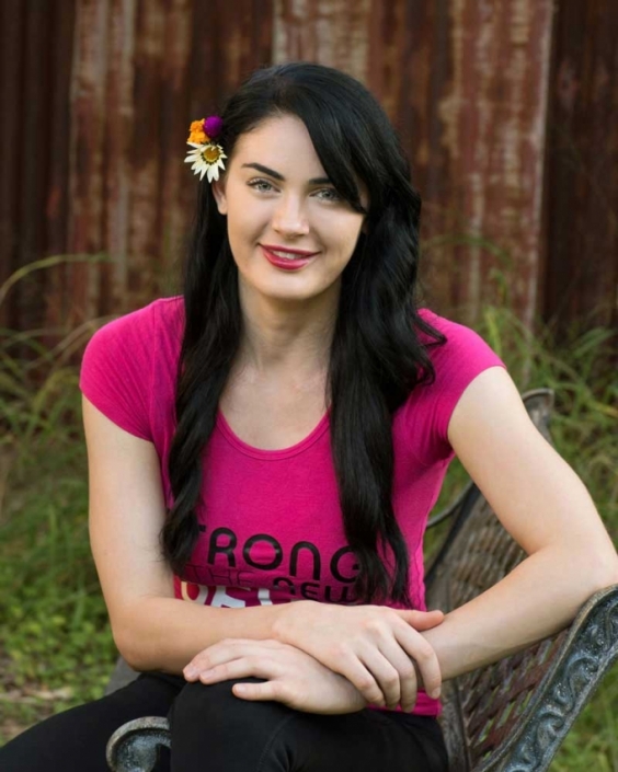 relaxed headshot in outdoor photography studio brisbane